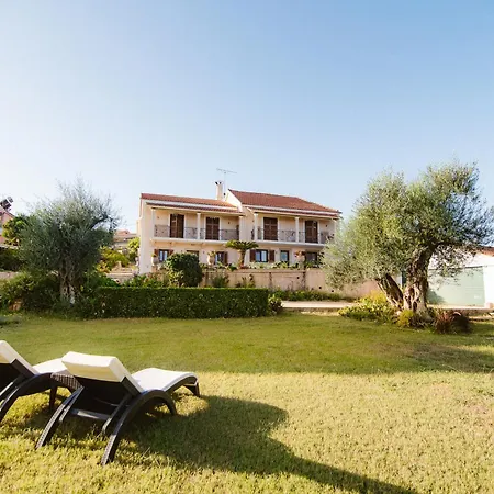 Dimoulias House *