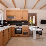 Dimoulias House Daire Kato Korakiana