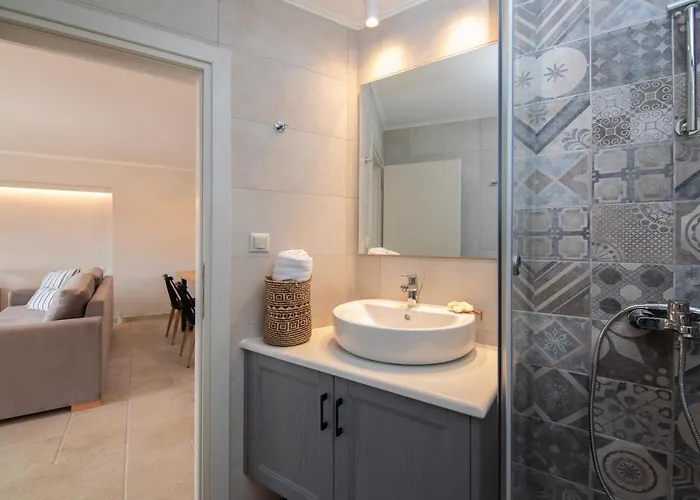 Dimoulias House Апартаменты Като-Коракиана